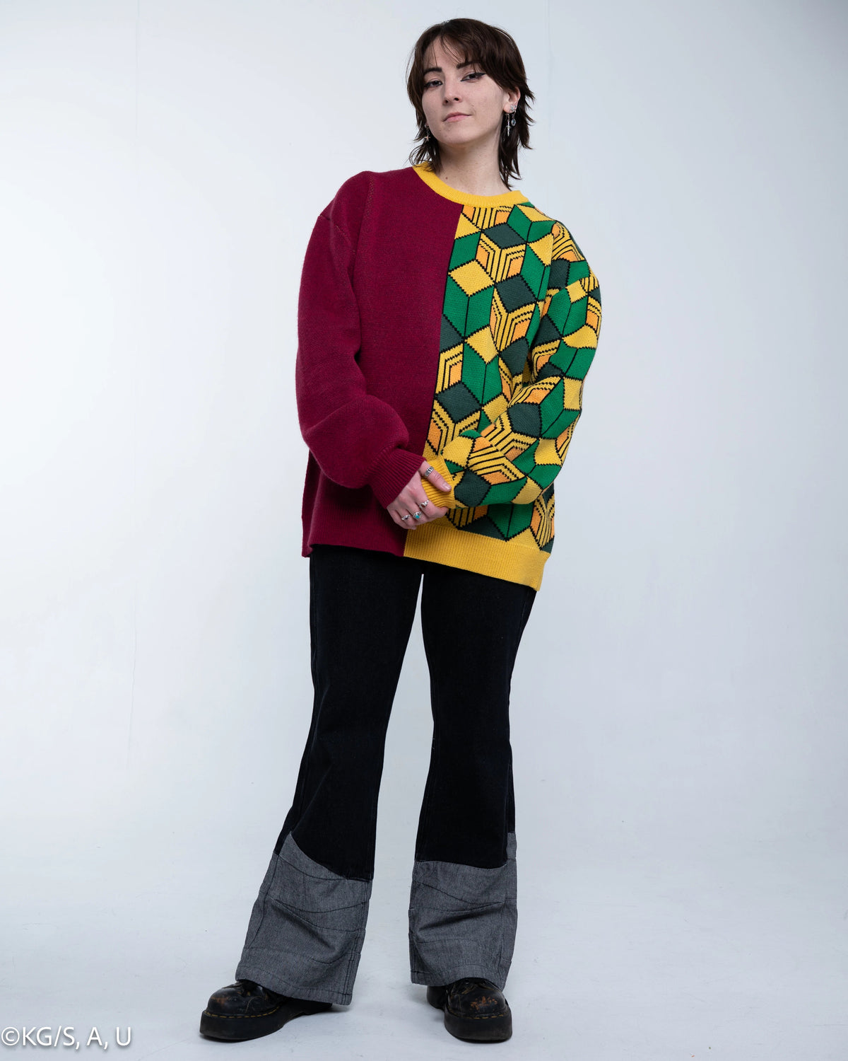 Demon Slayer: Kimetsu no Yaiba Giyu Jumper - model wearing