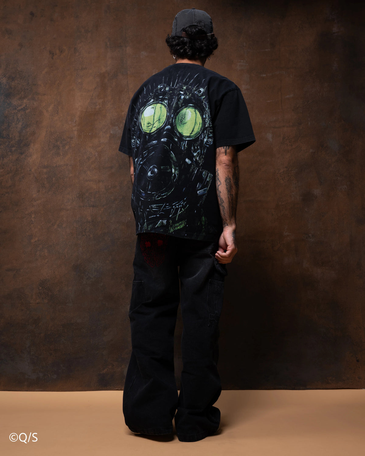 Dorohedoro Caiman Tee - model wearing